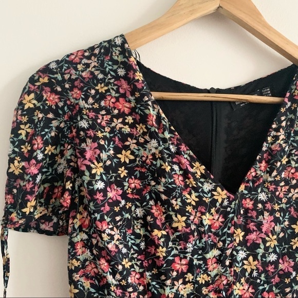 Bershka GIRL Short Sleeve Playsuit Allover Floral Print V Neck Romper - Picture 6 of 15